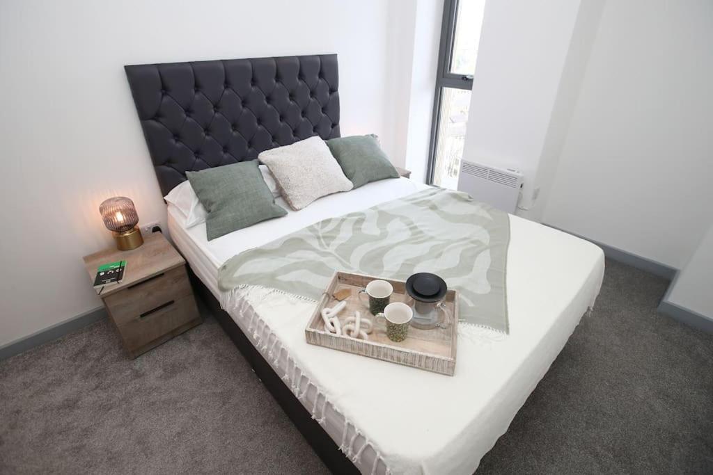 High Point 1 Bedroom Apartment *